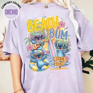 Camiseta Comfort Color Stitch Beach Summer, linda camiseta Stitch, camiseta mágica de verano, vacaciones familiares, camiseta en modo vacaciones, camiseta del reino mágico imagen 4