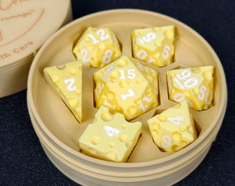 Set di dadi Cheese DND, dadi in resina fatti a mano con bordi affilati, dadi poliedrici per giochi di ruolo D&D, regalo D20 TTRPG, set di dadi Dungeons and Dragons per regali