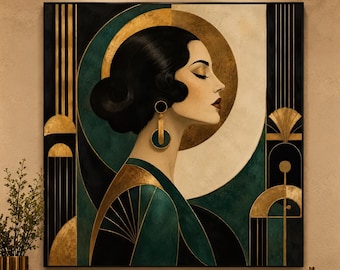 Op de afbeelding: Een vierkant wandkunstwerk met een profielportret van een persoon met donker haar, uitgevoerd in diepe blauwgroene en gouden geometrische patronen. Het kunstwerk hangt boven een zwarte consoletafel met een gouden vaas, schaal en sculptuur.