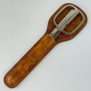 Ciseaux vintage coupe-papier dans un étui en cuir, ensemble d'outils de bureau Italy Dark Academia