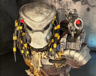 Figura de ciencia ficción Predator Bust - Artículo de coleccionista. Piel de cuero alienígena Yautja pintada a mano. Cazando por el honor. Dispositivo de camuflaje. Casco lanzador de plasma.