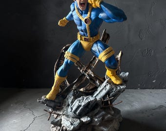Cyclops Statue - Blue and Yellow Fighting Pose - Fan Art - 90s