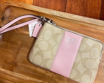 Coach wristlet NWT