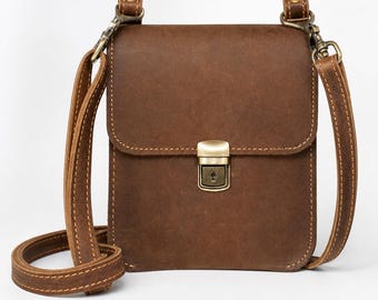 Klassische Umhängetasche aus braunem Leder - Kompakte, handgefertigte Geldbörse mit zeitlosem Design