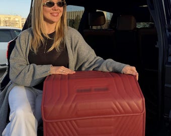 Organizador de maletero de cuero hecho a mano – Bordado personalizado para almacenamiento en el coche, mantén tu maletero ordenado.