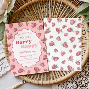 Puede incluir: Una tarjeta de invitación de cumpleaños rectangular con fondo rosa y estampado de frambuesas, con un marco festoneado blanco central que contiene el texto: Join Us To Celebrate Harper's Berry Happy 4th Birthday, Saturday, June 17th at 4 PM.