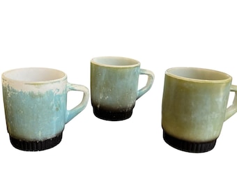 3 tazas de café apilables Vintage Anchor Hocking Fire King color verde aguacate y negro