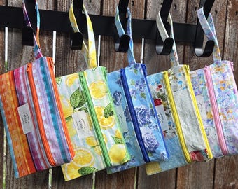 Mini-wallet cellphone holder