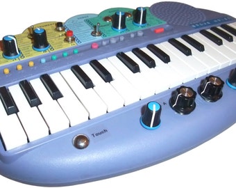 Circuit Bent Yamaha PSS7 - Glitch Keyboard/Synthesizer with 17 Modifications