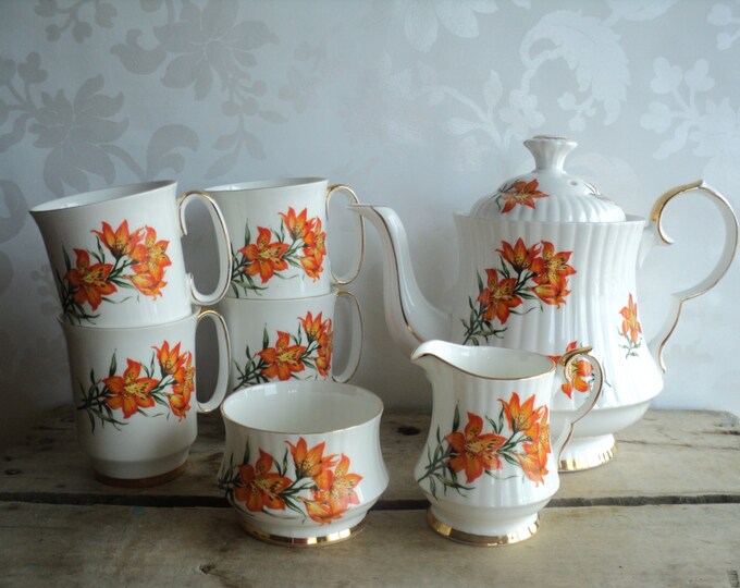 Tea Set, Royal Windsor Bone China, Prairie Lily, Tiger Lily, Teapot