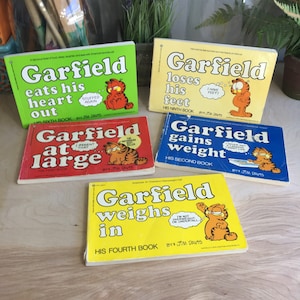 Vintage Garfield comic books, 1st, 2nd, 4th, 6th & 9th books, lot of 3