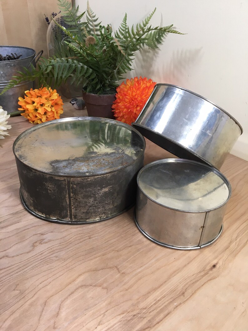 3 Tier Vintage Round Cake Pan Set Tarnished Etsy
