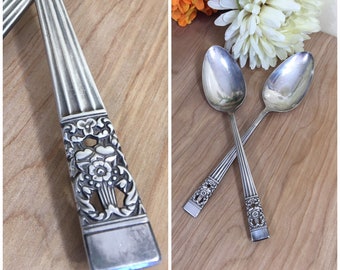 Art Deco pattern Hampton Court Community Serving Spoon pair, silver-plate