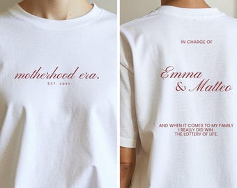 Personalisiertes "Motherhood Era" T-shirt, Geschenk für Muttertag, Geburt, Baby Shower Party, Est. Jahr