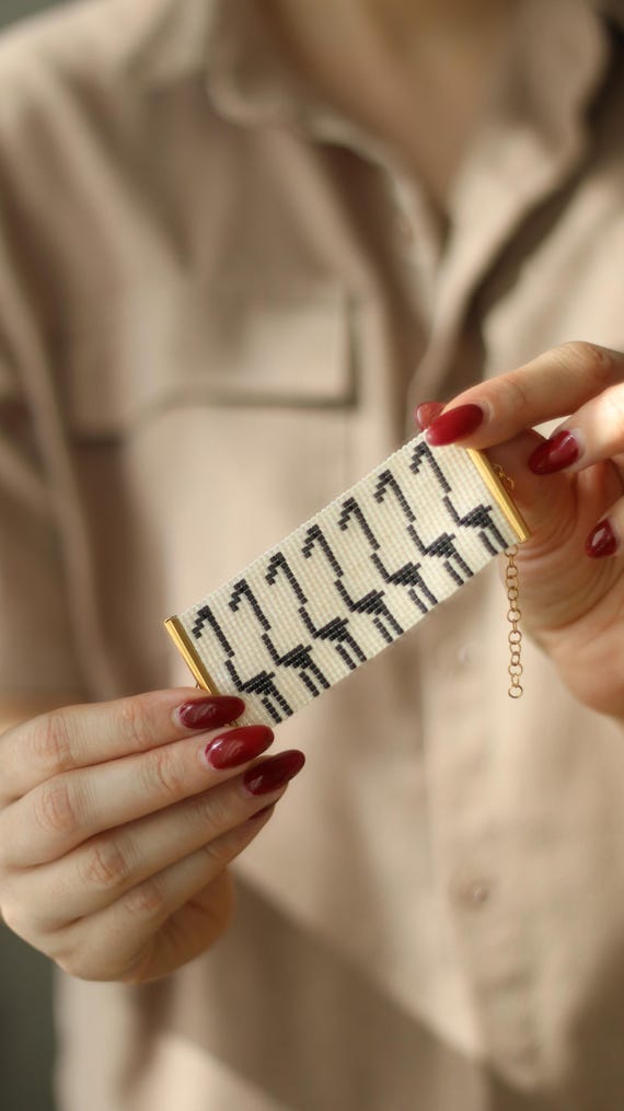 Loom beaded Bracelet - Ancient stork