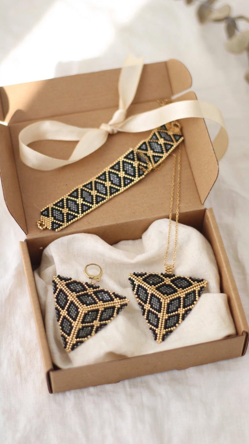 Gold Chain Box Pattern Geometric Miyuki Jewelry Set – Necklace, Earrings & Bracelet, Black ...