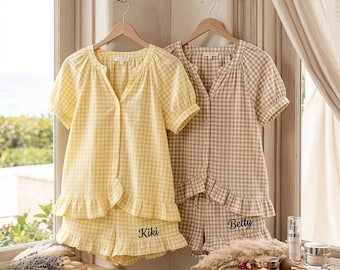 Gepersonaliseerde pyjama voor bruidsmeisjes | Op maat gemaakte nachtkleding met ruches | Bruidsfeestcadeau | Bruiloftsochtend-outfit voor dames
