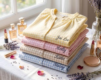 Ensemble de pyjama de demoiselle d'honneur personnalisé | de nuit à volants personnalisés | Cadeau de mariée | Tenue de mariage matinale pour femme