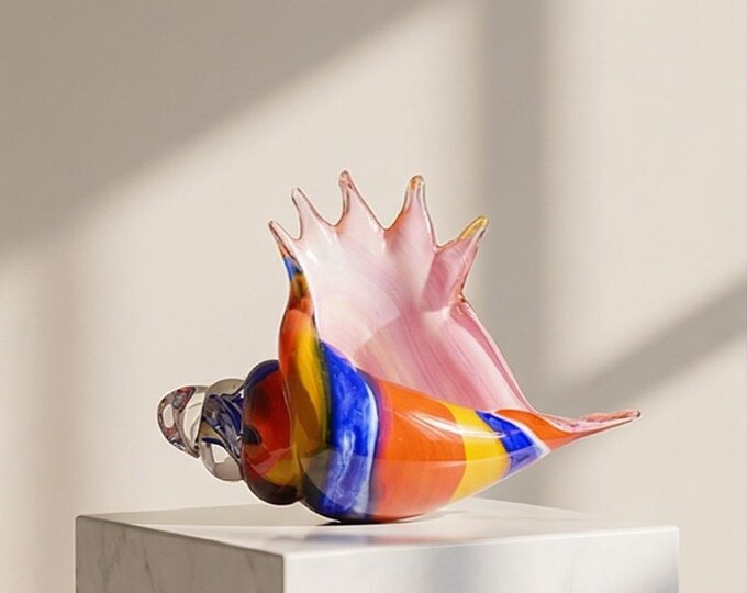 A Murano Style Glass Conch Shell 23cm