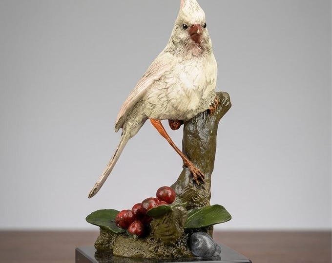 Bronze Cardinal Bird Sculpture – Hand-Painted Nature Figurine, Marble Base (14 cm)