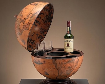 A Wooden Vintage Barglobe "Nettuno"