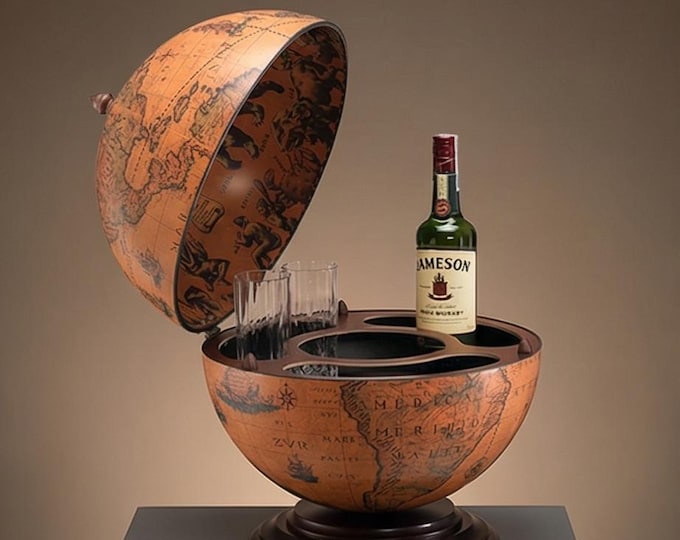 A Wooden Vintage Barglobe "Nettuno"