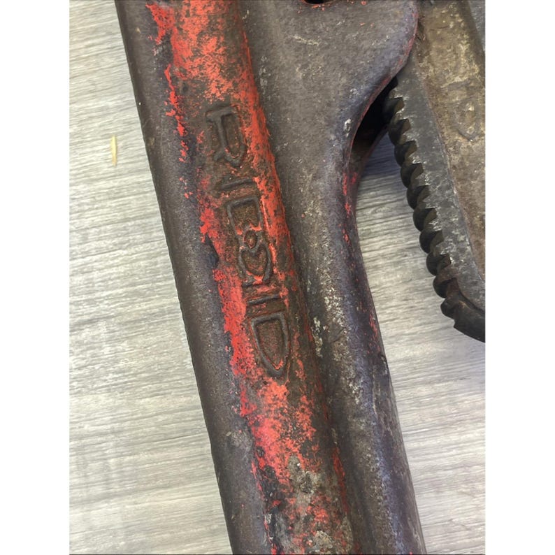 Llave para tubos Ridgid de 24" de alta resistencia, color rojo. Fabricada en EE. UU. (modelo vintage). imagen 3