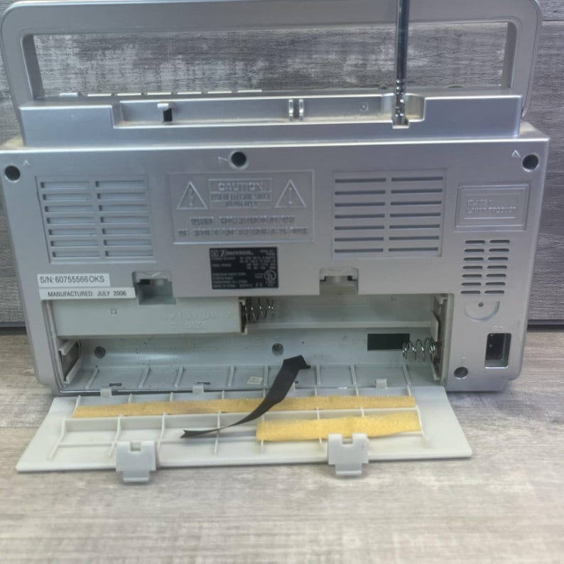 Emerson AM FM Radio CD Player Model PD5098 Radio Works, Cd Player Doesn't Work image 9