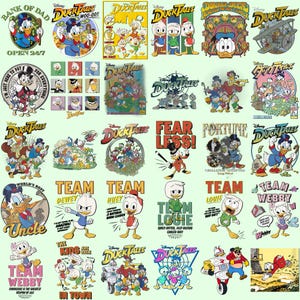 Puede incluir: Una colección de gráficos temáticos de DuckTales con personajes como Rico McPato, Hugo, Paco y Luis. Los diseños incluyen textos como "Bank of Dad", "Fear Less!" y "Team Webby". La paleta de colores es vibrante, con tonos de azul, rojo y amarillo.