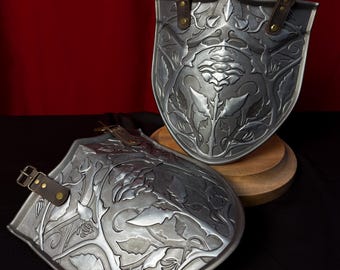 Blume Ritter Rüstung Beintaschen | Fantasy LARP Polyurethan-Hüftpanzer