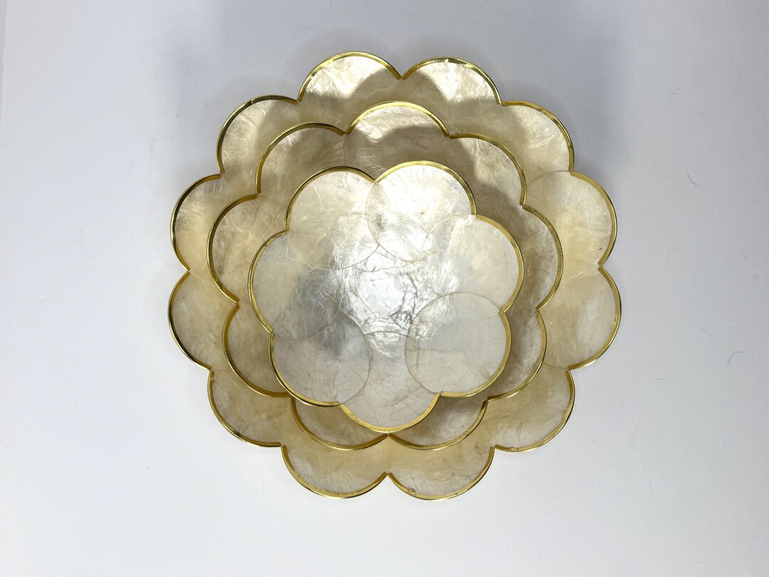 Set of 3 Vintage Capiz Shell Bowls With Scalloped Gold Edges - Etsy