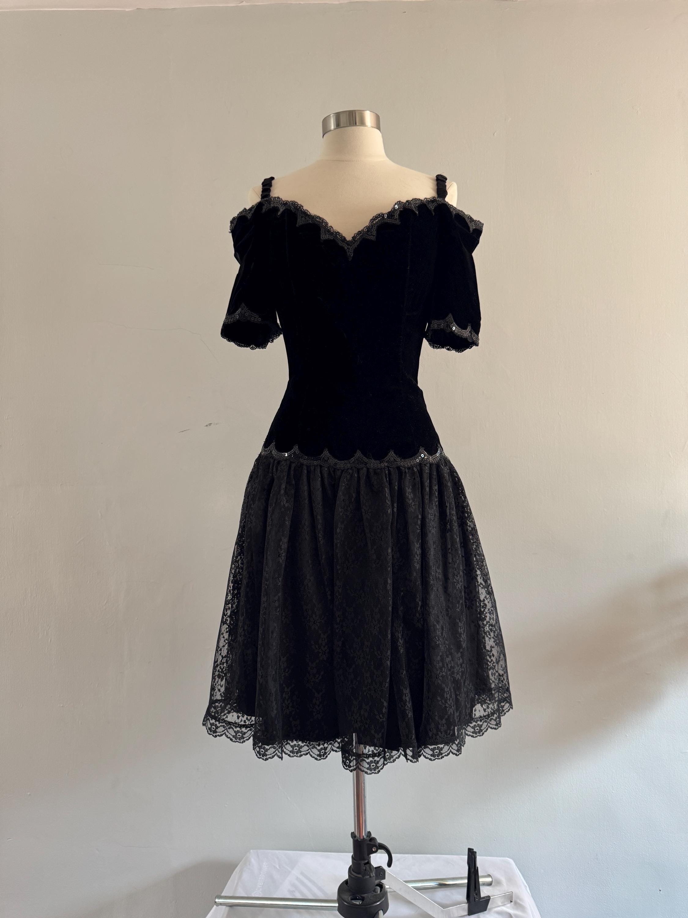 Vintage Black Jessica Mcclintock Gunne Sax Black Velvet Dress - Etsy