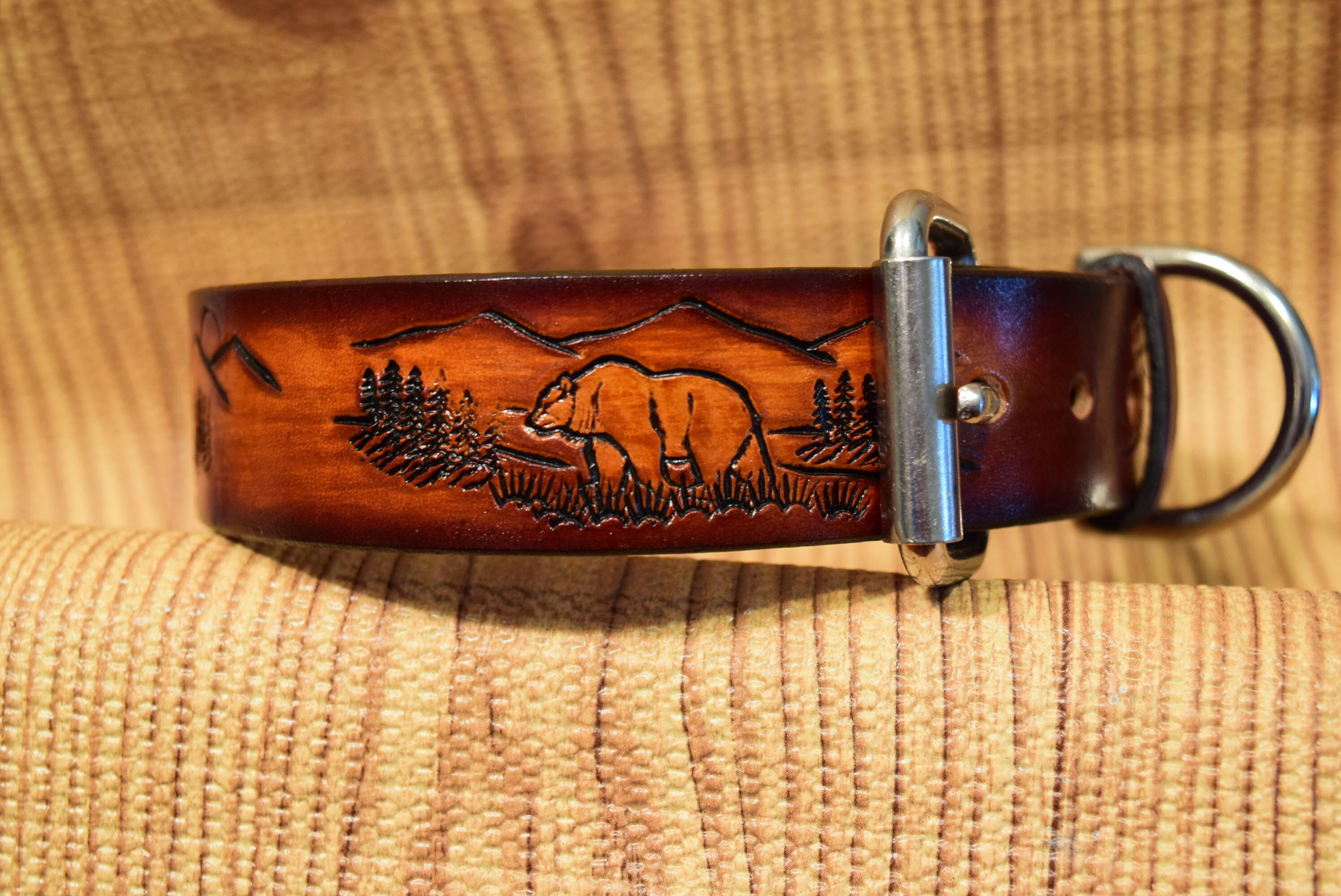 CUSTOM MADE GENUINE LEATHER BELT BROWN// NAME AND HOWLING WOLF 1 1//2/'/' WIDTH