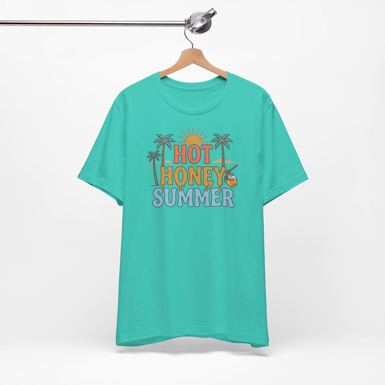 Camiseta Hot Honey Summer, Camiseta divertida de verano, Camiseta de playa a la moda, Camiseta de verano para chicas guapas, Camiseta de playa para mujer, Regalo para vacaciones de verano imagen 16