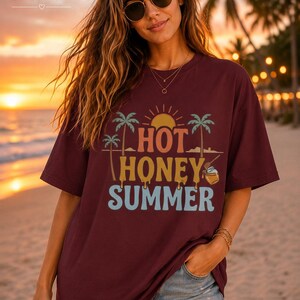 Camiseta Hot Honey Summer, Camiseta divertida de verano, Camiseta de playa a la moda, Camiseta de verano para chicas guapas, Camiseta de playa para mujer, Regalo para vacaciones de verano imagen 5