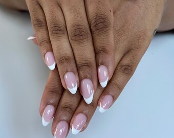 Set de uñas postizas con punta francesa personalizada