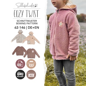 Könnte beinhalten: Ein Schnittmuster namens Cozy Twist von Schleiferwerk für die Größen 62-146 auf Deutsch und Englisch. Das Bild zeigt eine rosafarbene Fleecejacke mit Kapuze und einem Smiley-Blumen-Aufnäher sowie weitere Jackenvarianten und Dateisymbole.