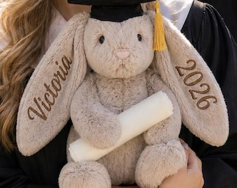 Aangepaste afstudeerkonijn pluche, gepersonaliseerde geborduurde naam afstudeerkonijn, afstudeercadeau college, konijntje met pet diploma voor haar, afstudeercadeau