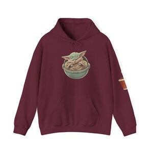 Sudadera con capucha de Baby Yoda | café imagen 7