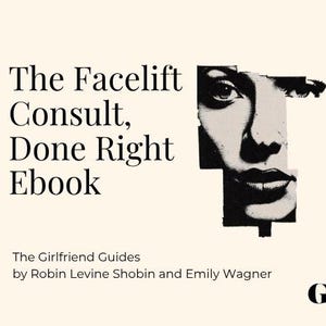 Può includere: Copertina di e-book con il titolo "The Facelift Consult, Done Right Ebook" in nero. Un'immagine frammentata in bianco e nero del volto di una donna è a destra. I nomi degli autori sono elencati sotto.