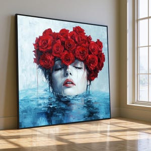 Serene vrouw met rode rozenkroon op canvas, bloemenhoofdtooi als wanddecoratie, rustgevend waterportret op canvas, artistieke gezichtsdecoratie, moderne woning