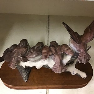 Guiseppe Armani Sculpted 5 Sparrows on a Log, Excellent condition, c. 1980s, marked, Made in Italy image 3