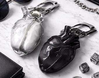 Heart AirPods Case – 3D Realistic Heart Cover with Carabiner – Gothic Aesthetic Protective Case for AirPods Pro