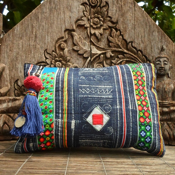 Jahrgang Batik und Stickereien, Hmong Clutch Geldbörse, Indigo Batik Textil Vintage Geldbörse, Batik Textil, Jahrgang Textil Kupplung, Hmong Kupplung