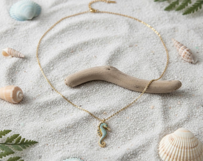 Seahorse Necklace Gold – Dainty Ocean Jewelry – 18K Gold Plated Stainless Steel Necklace – Beach Jewelry Gift for Her – Minimalist Pendant