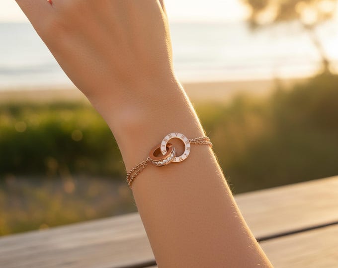 Roman Numeral Interlocking Rings Bracelet • Stainless Steel Infinity Bracelet