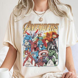 Retro Disney Marvel Avengers Signature Shirt, Spiderman Hulk Iron Man Characters Tee, Disney Superhero, Marvel Comics Book, WDW Family Trip bild 1