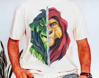 Retro Disney Mufasa & Scar Split Face Comfort Color Png, Maglietta del film Il Re Leone, Regali Disney Brothers, WDW Disneyland Family Trip Ouffit