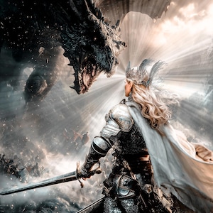Puede incluir: Ilustración fantástica de un guerrero enfrentándose a un gran dragón. El guerrero, con armadura plateada y capa blanca, empuña una espada. El dragón es oscuro, con una expresión amenazante. El fondo muestra un cielo nublado y una escena de batalla.