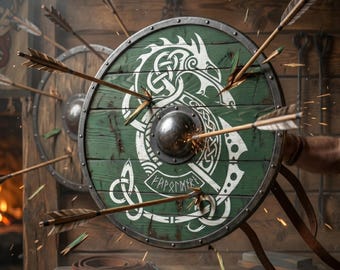 Escudo redondo vikingo artesanal - Ilustración de Yggdrasil y dragón, verde oscuro y negro, diseño de la mitología nórdica